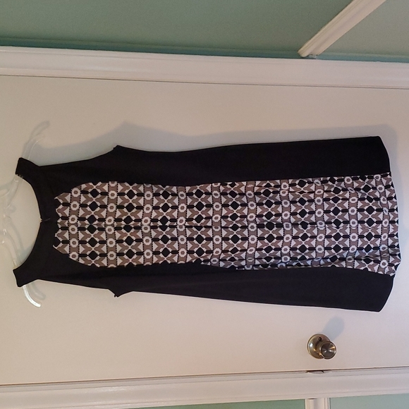 Spring/Summer dress - Picture 3 of 5